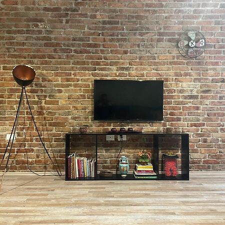 Bricks Apartment Near Pazari I Ri Tiranë Ngoại thất bức ảnh